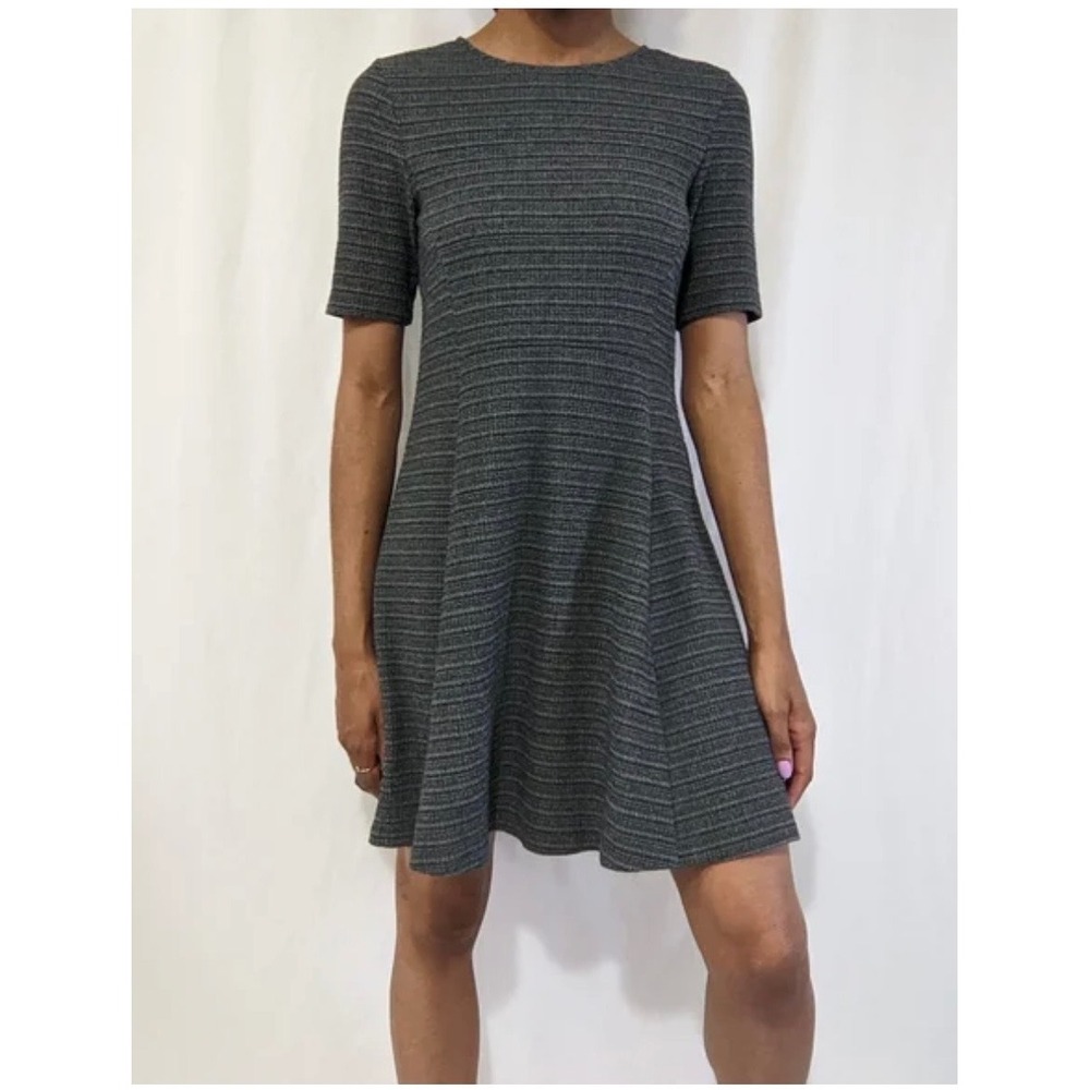 Theory Albita Fit & FlareTextured Sheath Dress Womens Size 4 Short‎ Sleeve